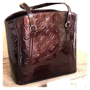 Louis Vuitton Avalon MM MV in Amarante.